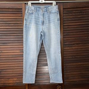American Eagle Mom Jean